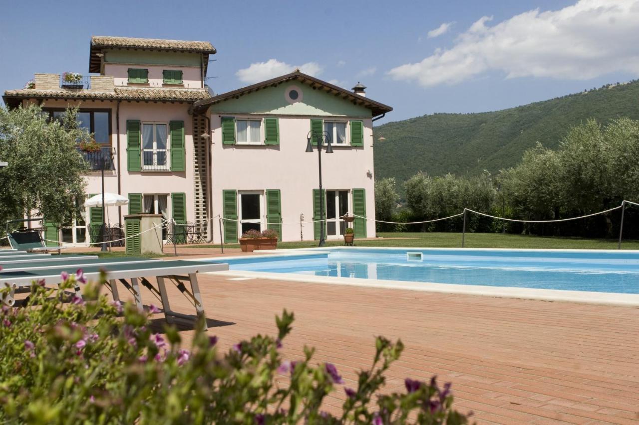 Relax Cottage Valtopina Екстериор снимка
