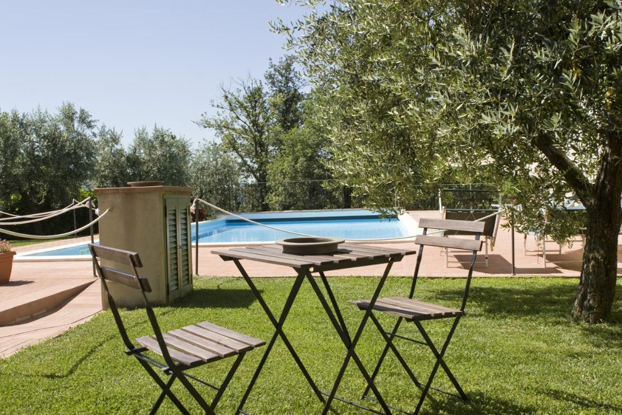 Relax Cottage Valtopina Екстериор снимка