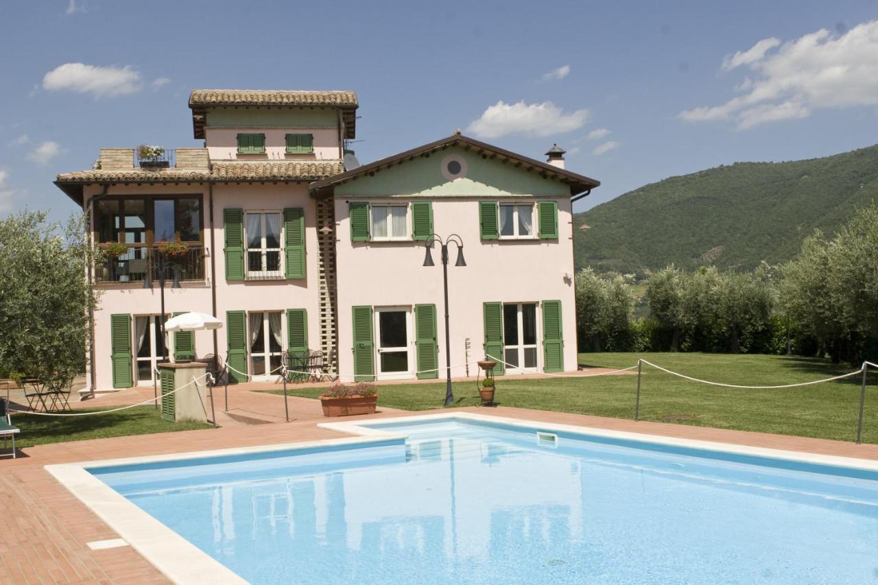 Relax Cottage Valtopina Екстериор снимка