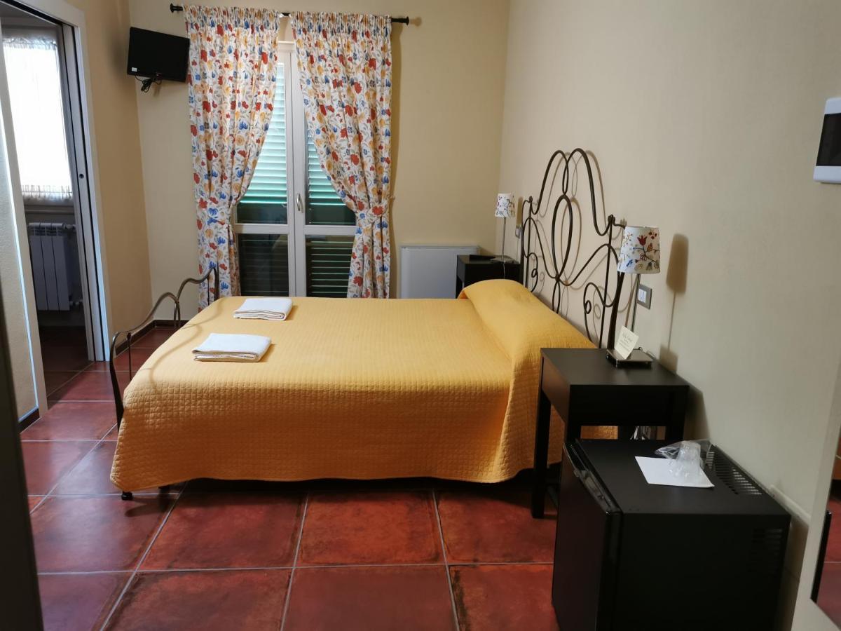 Relax Cottage Valtopina Екстериор снимка
